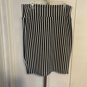 LulaRoe ladies skirt